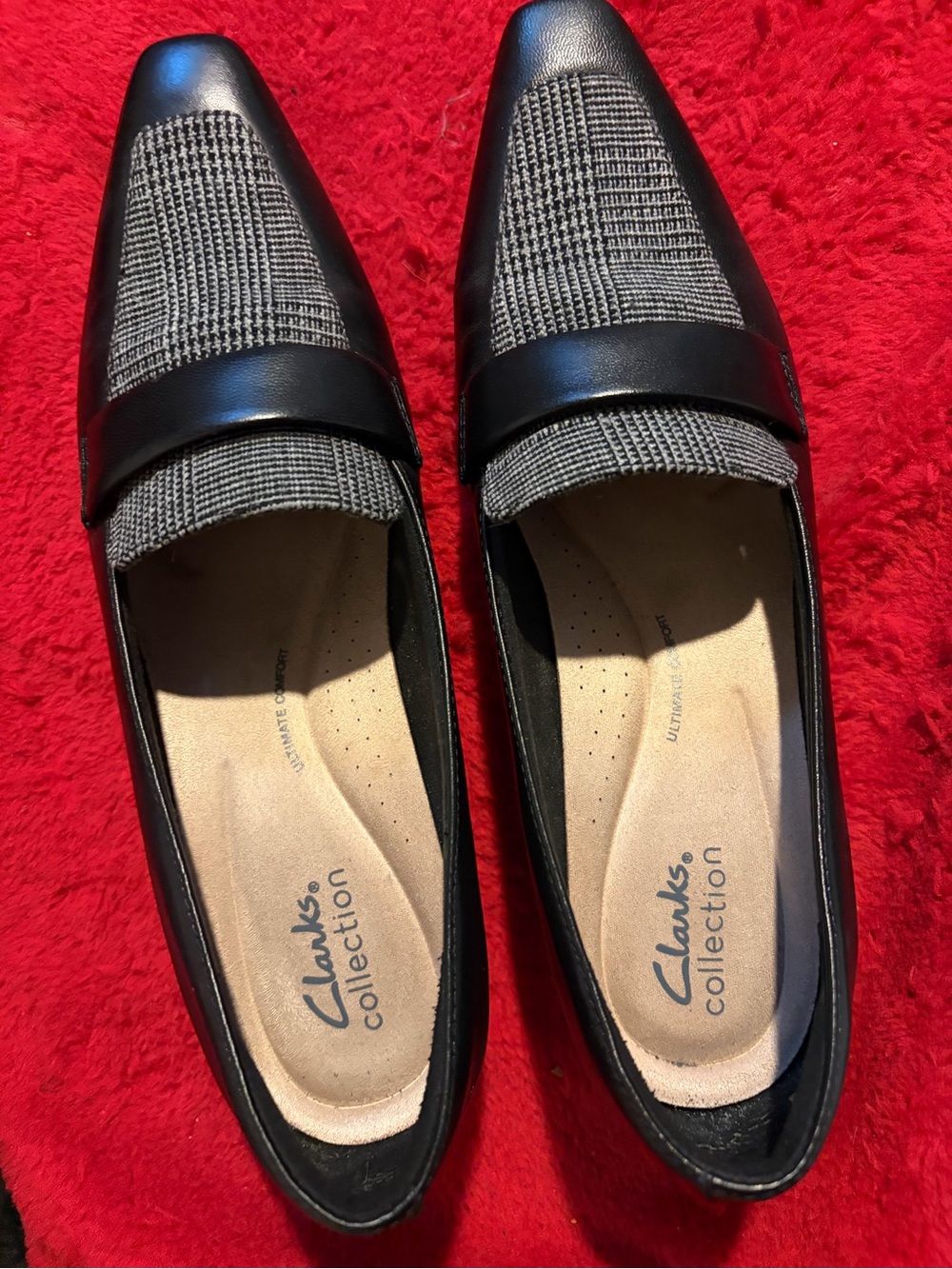 Clarks Black and Gray Women's Kitten Heels